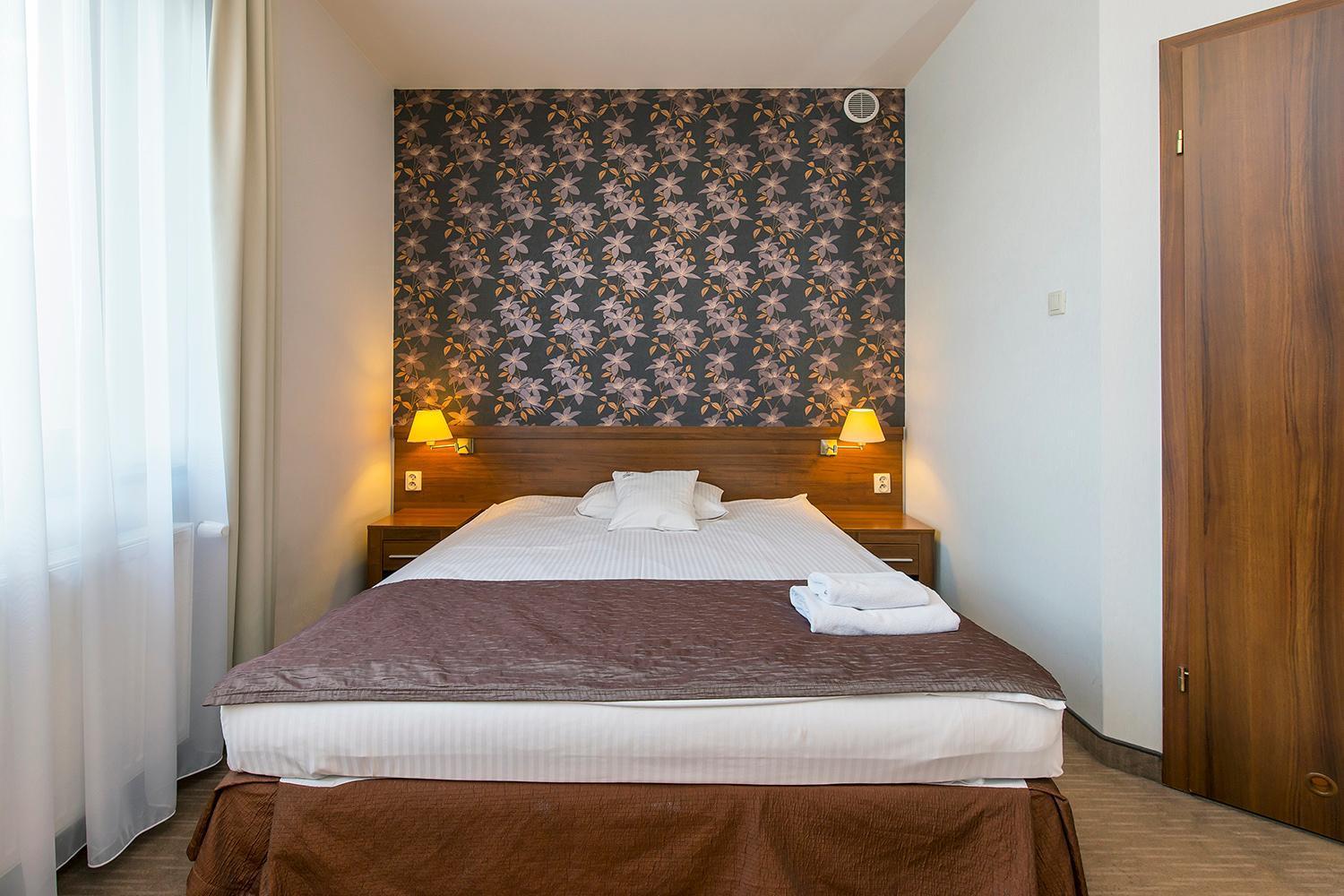 Hotel Esperanto Швидница Екстериор снимка