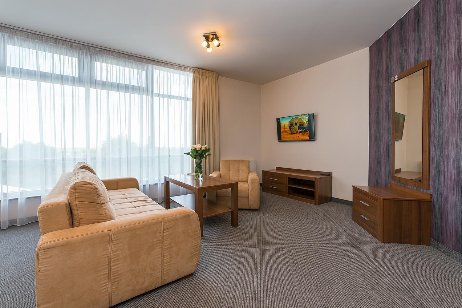Hotel Esperanto Швидница Екстериор снимка